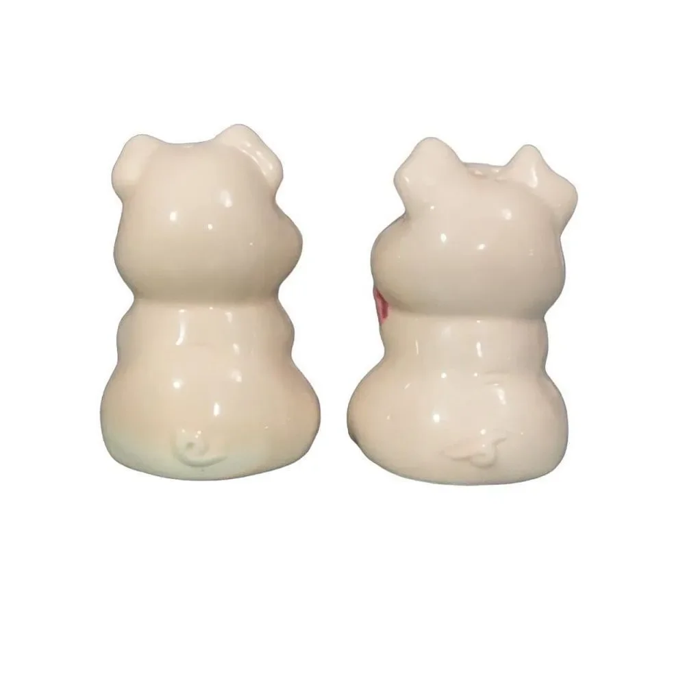 Pigs in Love Salt and Pepper Shaker Set Gloss Finish Farm Animal 3.5”